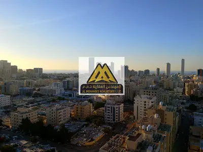 3 غرف نوم + صالة 3 حمامات 2 بلكونة بإطلالة مدينة طابق مرتفع موقف سيارات متوفر