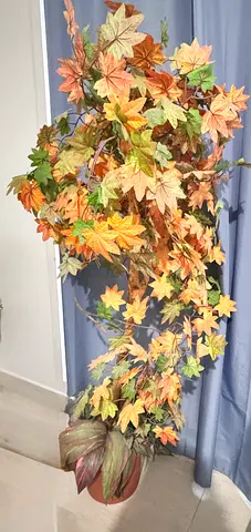 Artificial maple tree