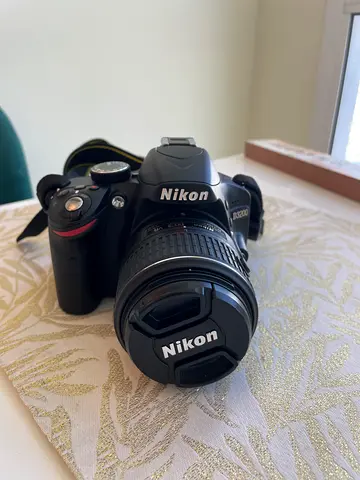 Nikon DSLR with 18-55mm Lens - Excellent  Working Condition