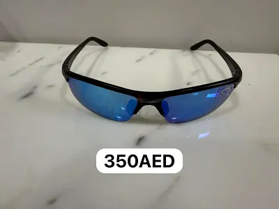 Oakley sports sunglasses — blue mirrored lenses, excellent condition