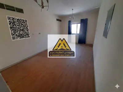 فرصة مميزة للسكن في شقة واسعة داخل منطقة الجرف الصناعية 3، بموقع استراتيجي قريب من مخرج الشارقة ودبي وطريق الشيخ محمد بن زايد،