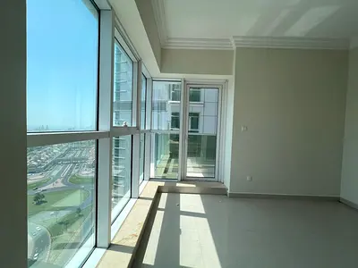 سكن vip بمواصفات عاليه باركن مجاني و3 غرف ماستر موقع حيوي ومميز قريب من كل الخدمات مثل المقاهي والمتاجر والمولات والصيدليات  وقريب من مخرج دبي