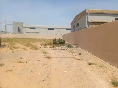 A compound for rent with a shower and offices, area 26,015 sq ft, electricity 100 kW
