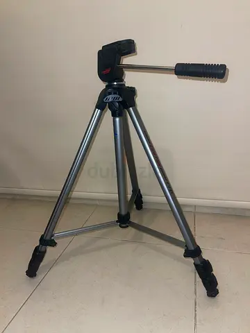 Centon PV27 Tripod with Pan-Tilt and Quick Release Head | AED 50 | Abu Dhabi