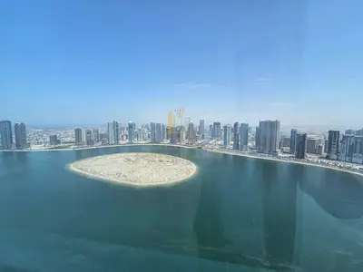 شقة للبيع بإطلالة بحرية أمامية كاملة – فرصة مميزة