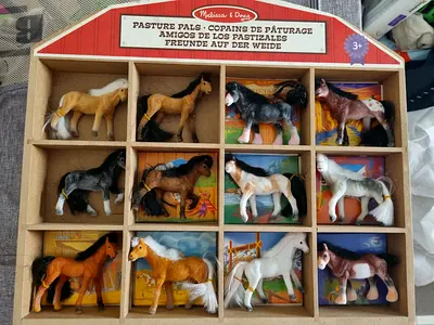 Melissa and Doug Horse set