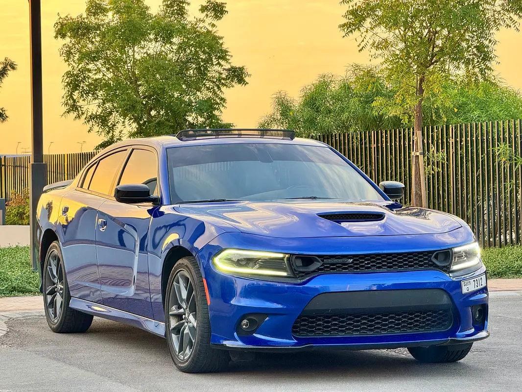 Dodge Charger 2022 — photo 1 of 19