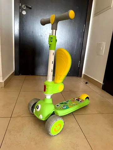 Kids 2-in-1 Scooter (Green Monster Design)