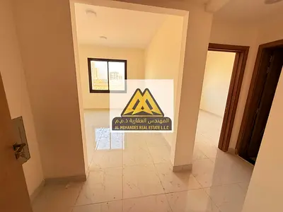 للإيجار السنوي – عجمان، منطقة العالية شقة غرفتين وصالة (أول ساكن) داخل بناية جديدة بتشطيب ممتاز ومساحات واسعة، مناسبة للعائلات.