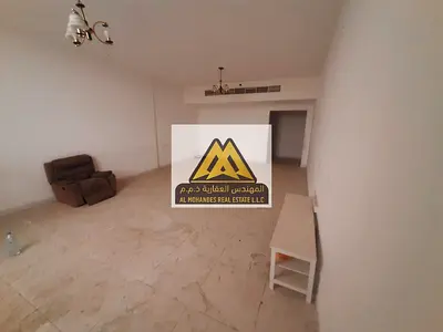 شقة فاخرة للإيجار السنوي بعجمان النعيمية 2 ثلاث غرف ماستر مع ثلاث بلكونات ومساحات واسعة وتكييف مركزي