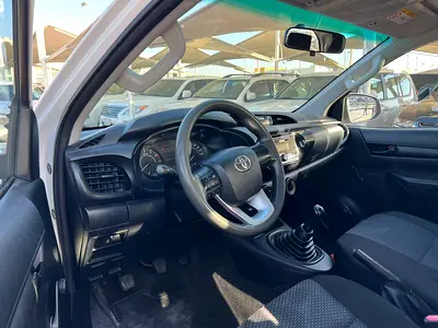 2019 Toyota HILUX photo 8