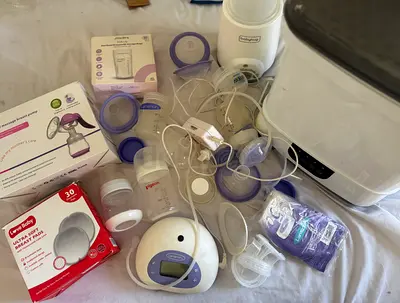 Breast pump set