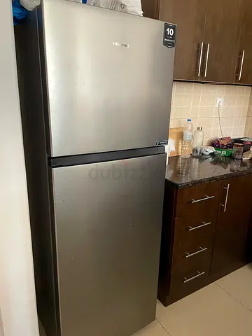 Hisense 2-Door Refrigerator (Top Freezer) - Stainless Steel, Good Condition. 418 litres