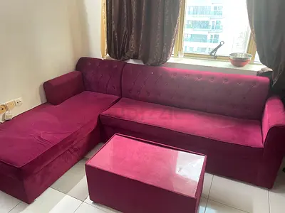 Sofa with delivery to your place Aed 500 very gud condition -0552340124