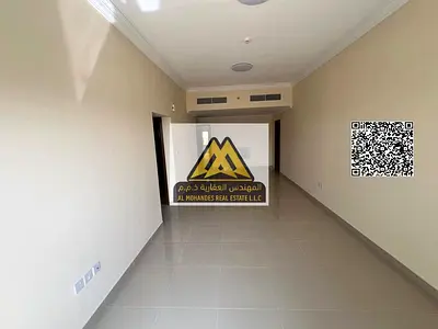 شقه بالجرف3 ممتازة أول ساكن مساحت واسعه وقريبة من السوق الصيني مع بلكونه واطلاله مفتوحه وتكييف مركزي