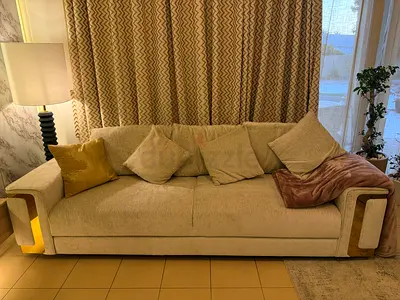 Beige 3-Seater Sofa in Good Condition - Comfortable and Sturdy