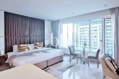 Mid Floor | Burj Khalifa View | 12 cheques