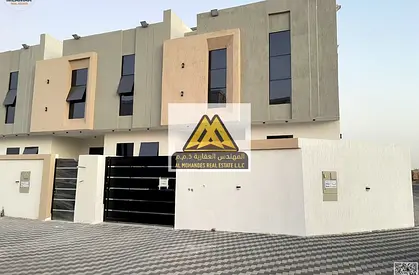 للإيجار السنوي – فيلا أول ساكن بتصميم راقٍ الحليو 1 _ 4 غرف نوم ماستر _ مجلس منفصل مع روف