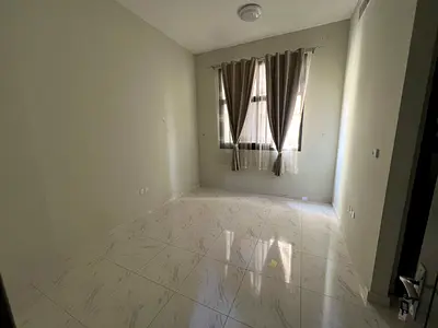 استديو للإيجار السنوي الجرف 3 عجمان  خلف السوق الصيني  مساحة واسعة وموقع استراتيجي