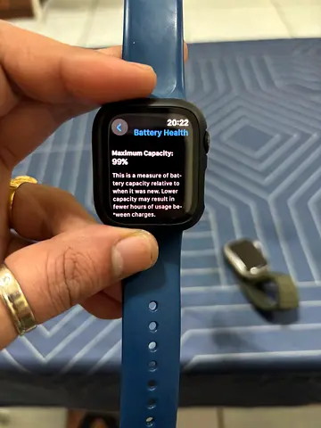 Apple Watch Series 8 and 7 both together