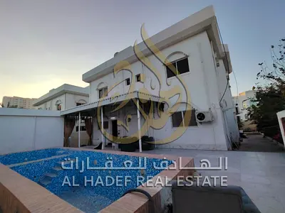 🏡 فيلا مستقلة للإيجار في الشارقة – شرقان ✨ فيلا فاخرة بمساحة كبيرة وتصميم مميز، مثالية للعائلات الباحثة عن الخصوصية والراحة 📐 المساحة: 6000 قدم مربع