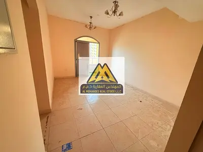 شقة غرفتين وصالة للإيجار في النعيمية 1 عجمان، 2 حمام، بلكونة بإطلالة مفتوحة، مساحة كبيرة، موقع مميز قريب من مدرسة الحكمة وسهل الوصول لدبي والشارقة