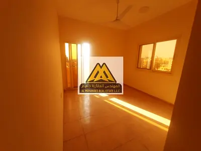 At the lowest prices, in a very excellent location with a balcony and 2 bathrooms, with an open view and maintenance included by the owner.