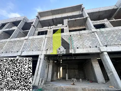 محل تجاري جديد كلياً! مساحته 1161 قدم مربع! أرضي + طابق ميزانين! دفعة أولى 522,121 ! مجمع أزها السكني، عجمان.