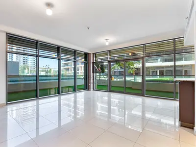 LARGE TERRACE | GROUND FLOOR | CORNER UNIT