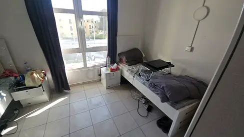 Bed space for rent