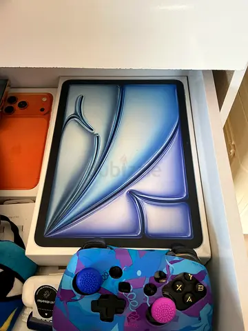 256 gb iPad Air in excellent condition with Apple Pencil Pro!