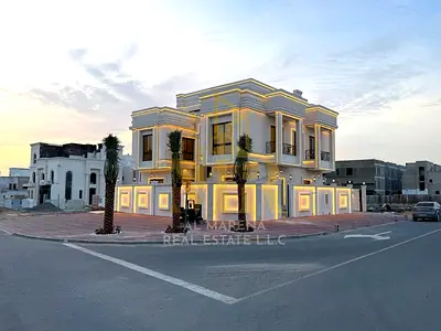 Luxury Classic Villa for Sale in Al-Haliyo 2 | Corner + Swimming Pool | 6 Master Bedrooms | Opposite a Garden | Registration Included