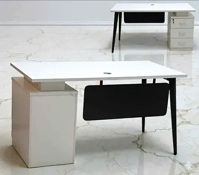 New stylish office table durable good quality