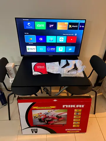 32-inch Smart LED TV with Remote, Boxed Antenna and Accessories - Working Condition