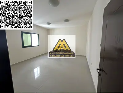 يتميز بمساحة واسعة ومطبخ منفصل، مع موقع حيوي قريب من مدرسة الحكمة وأسواق الإمارات وجميع الخدمات، مما يجعله خياراً مناسباً للسكن المريح والاقتصادي.