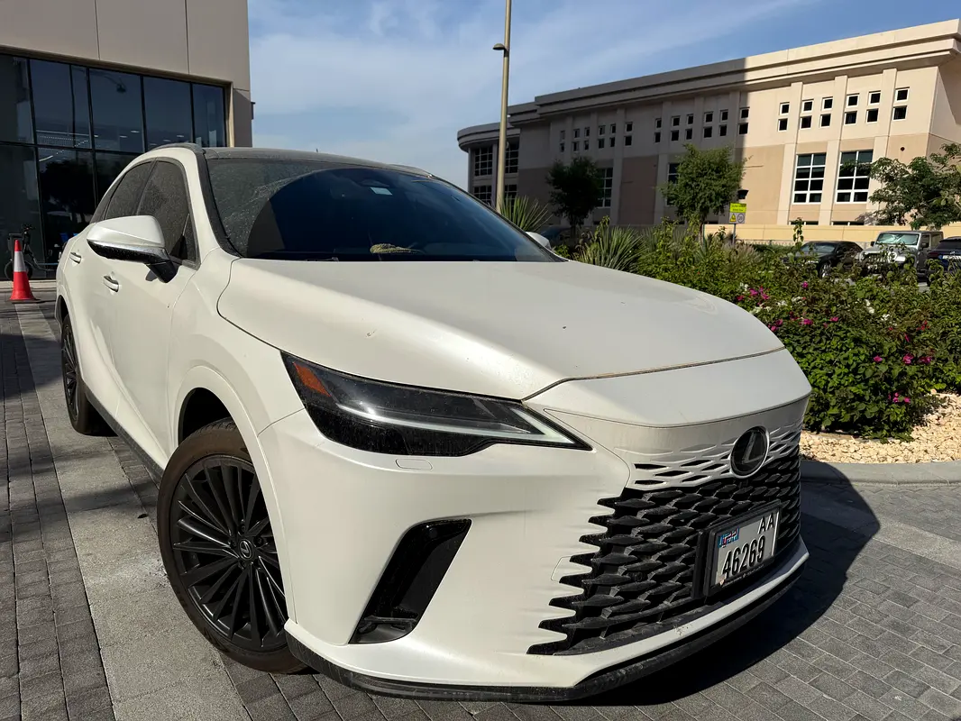 Lexus RX-Series 2024 — photo 1 of 9