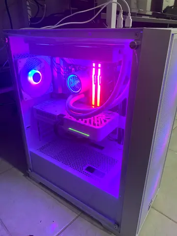 Gaming PC high end for sale, Full set. Including monitor, table, mouse and keyboard,