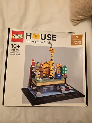 LEGO House Wooden Duck Display / Vintage LEGO Duck Set Box 40503
