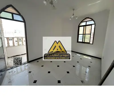 شقة غرفتين وصالة بالروضة 3 عجمان، بلكونة، 2 حمام، تشطيب سوبر ديلوكس، دخول ذكي، بناية عائلات، 45 ألف على 4 دفعات.