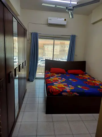 Furnished room on rent with balcony for Indian couple, ladies ..Rent-1600/- all inclusive...