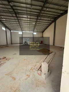 Available for annual rent in Umm Al Quwain, Umm Al Thaoub Two adjacent warehouses The area of ​​