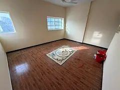 Excellent apartment, spacious, separate living room, central air conditioning, family building, live