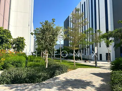 Move-In Ready | Stylish & Sophisticated Living