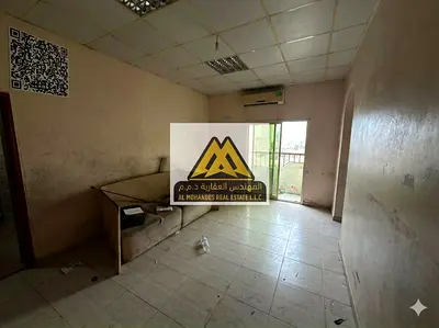 تعد هذه الشقة فرصة مميزة لمحبي الإطلالات البحرية، حيث تجمع بين الموقع الحيوي والسعر المناسب والصيانة المجانية، مما يوفر تجربة سكن مريحة ومميزة.