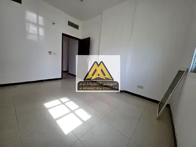 One-bedroom apartment for annual rent in Al Rashidiya, Ajman, next to Orient Towers, opposite the fish market. Central air conditioning.