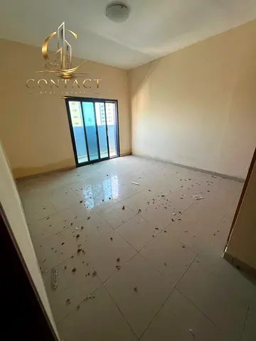 فرصة مميزة للإيجار في عجمان – النعيمية 3 🔥🏡  شقة واسعة جداً بمواصفات ممتازة وموقع حيوي تناسب العائلات