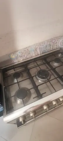 Stainless Steel 5-Burner Gas Stove Top in Good Condition