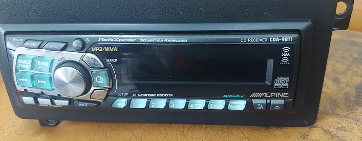 Alpine CDA-9811 Deck CD/AUX/FM Tuner 2000s Vintage For Sale