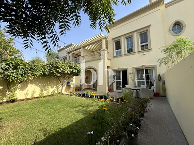 Lake View | Upgraded | Close to Park | Landscaped