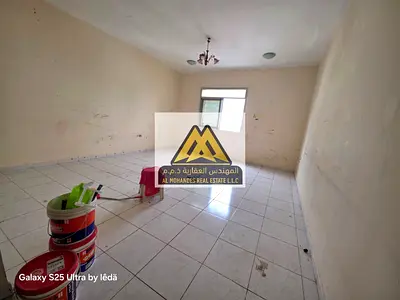 شقة غرفة وصالة للإيجار السنوي في الراشدية بعجمان – صالة منفصلة ومساحة واسعة